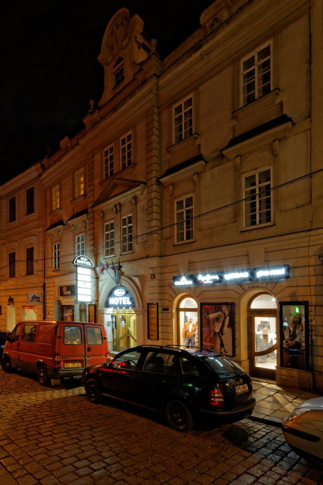 Enjoy Inn Plzeň Kültér fotó